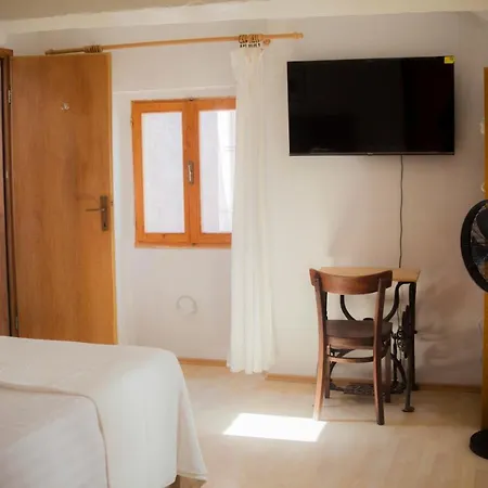Guest house Amarilis *